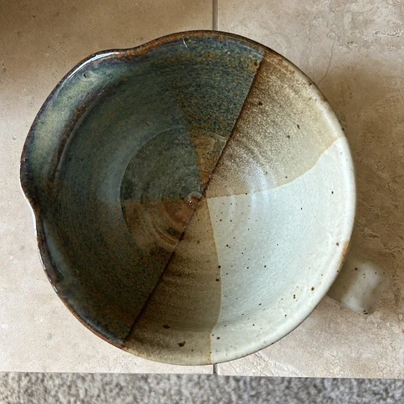 Hanselmann Ceramic Pouring Bowl - Blue and Tan